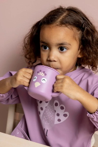 Tasse d'apprentissage en silicone - Mrs. Peacock