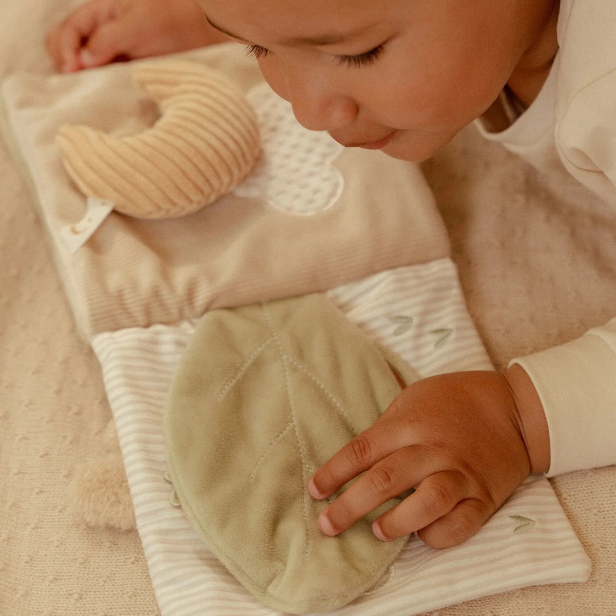 Livre d'activités - Beige - Newborn Naturals