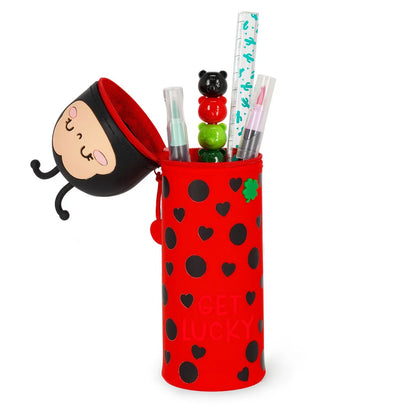 Trousse 2 en 1 en Silicone LadyBug  « Hug Me » - Kawaii